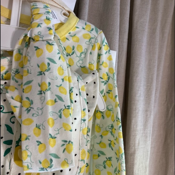 Jessica Simpson Baby 5-Pc Layette Set - Picture 4 of 12